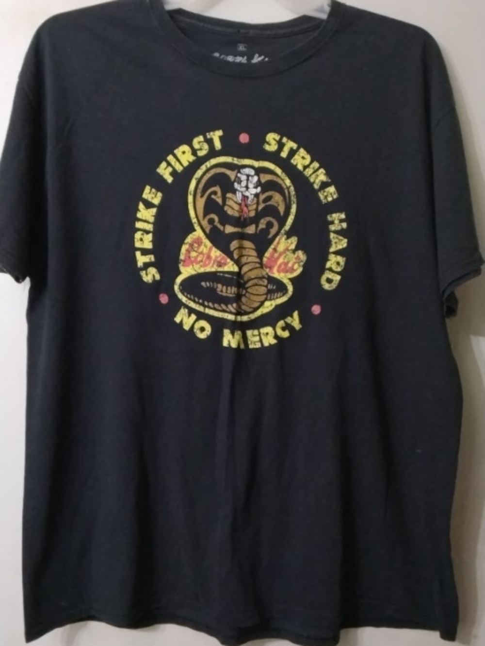 Black Cobra Graphic T-Shirt - By Ripple Junction Men's Sz XL
